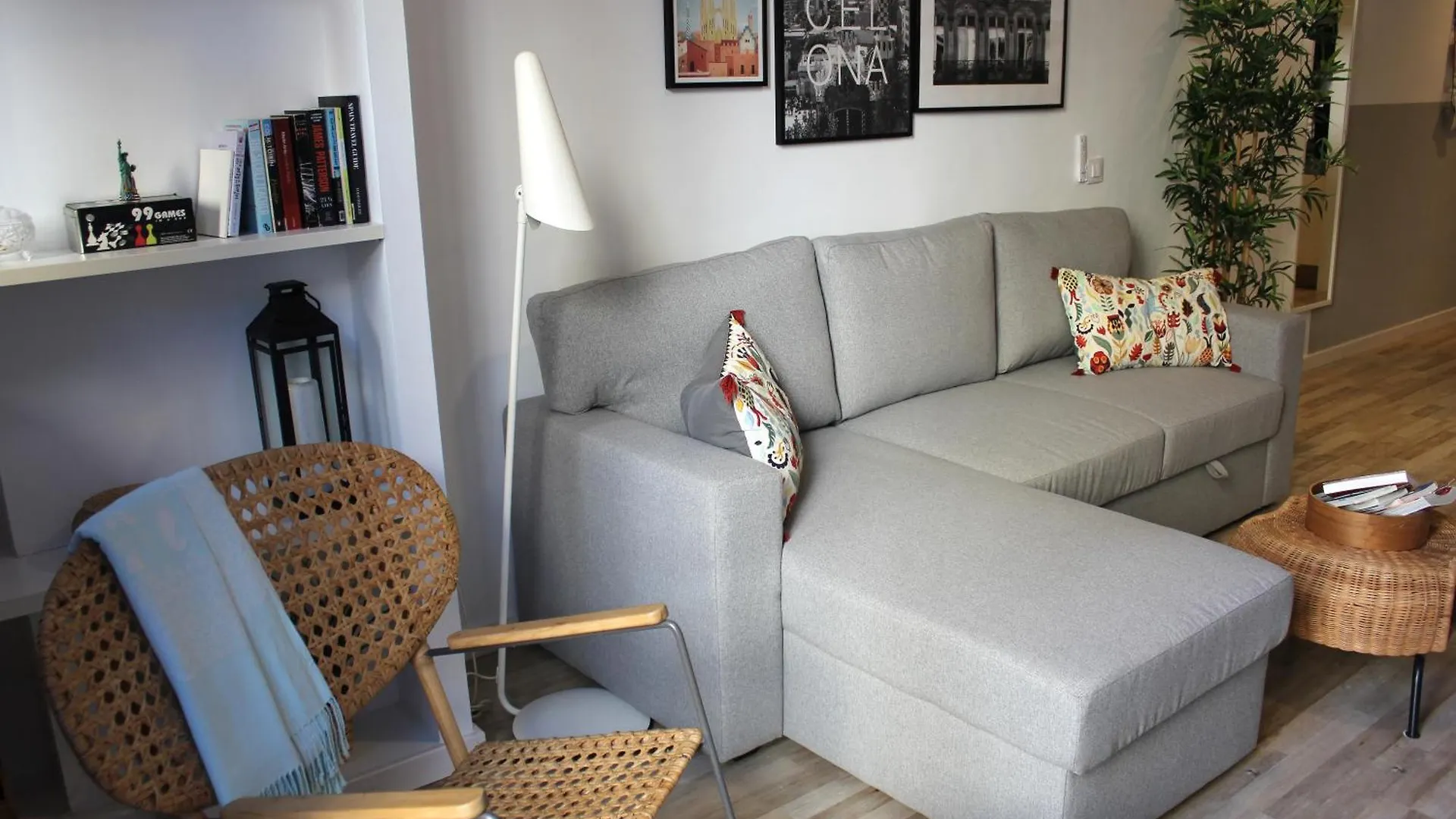 Apartment Ferienwohnung Piso Nuevo Al Lado De La Sagrada Familia. Barcelona Spanien